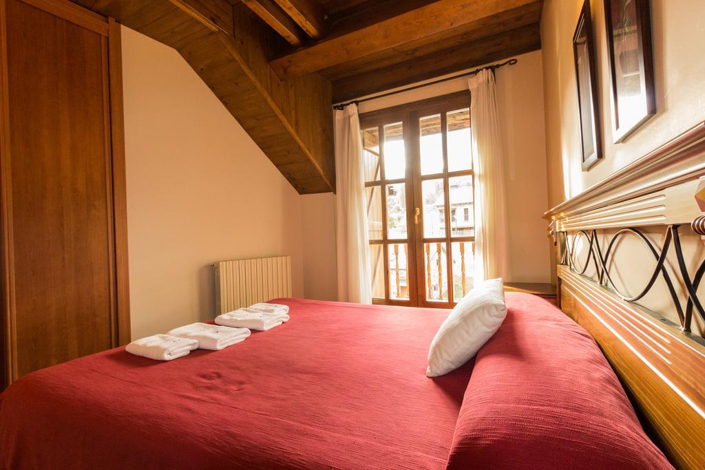Apartamentos Casa Lavedan Tramacastilla de Tena Buitenkant foto