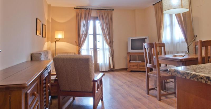 Apartamentos Casa Lavedan Tramacastilla de Tena Kamer foto